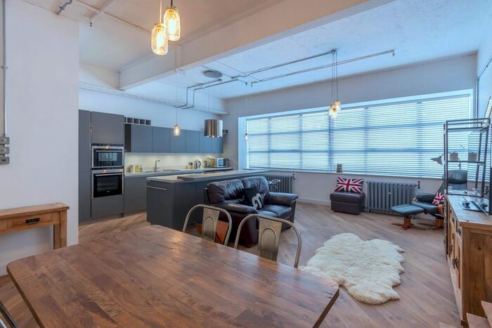 2 Bedroom Flat To Rent In Marshall Street, Birmingham, B1