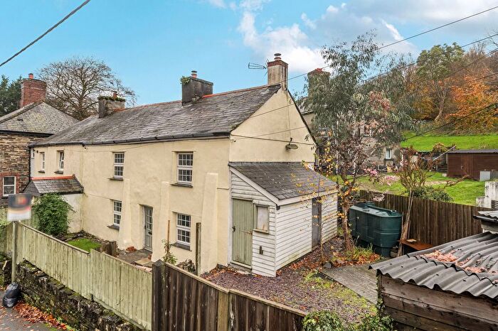 3 Bedroom Semi-Detached House For Sale In Station Road, Lifton, PL16