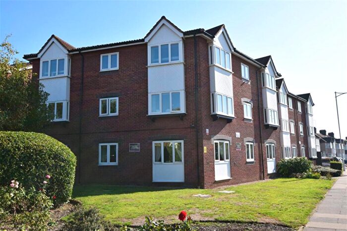 1 Bedroom Apartment For Sale In Cunningham Close, Chadwell Heath, Romford, RM6