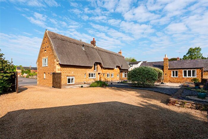 5 Bedroom Detached House For Sale In High Street, Kislingbury, Northampton, Northamptonshire, NN7