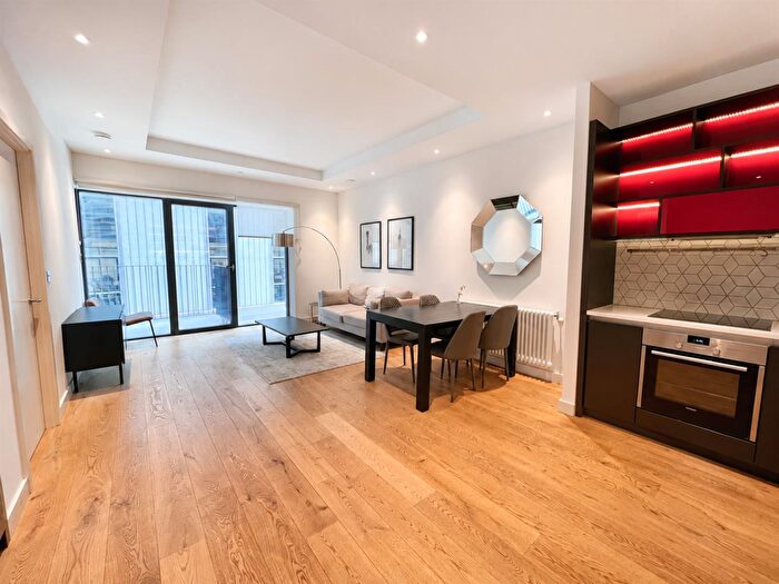 1 Bedroom Apartment To Rent In Modena House, London City Island, E14