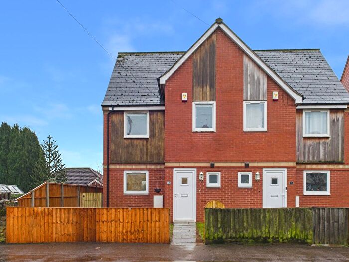 3 Bedroom Semi Detached House For Sale In Lancaster Road, Nottingham, NG3