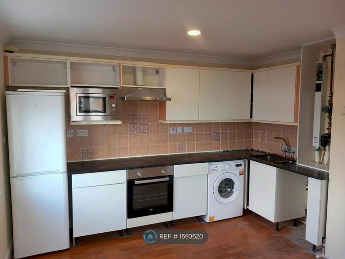 1 Bedroom Flat To Rent In Nicolas House, Luton, LU1