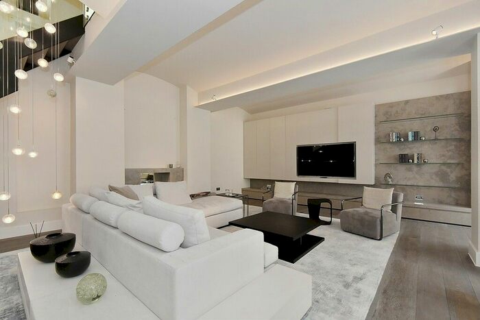 3 Bedroom Property To Rent In Lyall Mews, Belgravia, SW1X