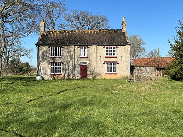 4 Bedroom Detached House For Sale In Norwich Road, Hardingham, NR9