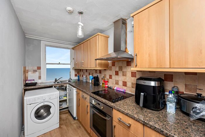 1 Bedroom Flat For Sale In Kings Road, Brighton, BN1