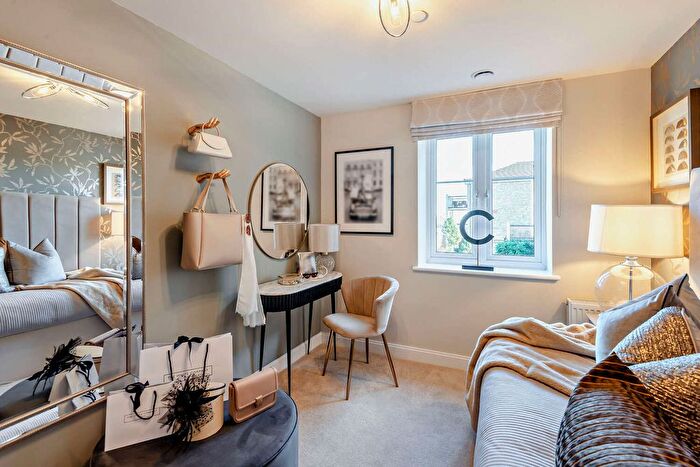 1 Bedroom Flat To Rent In Westpole Avenue, Barnet, EN4