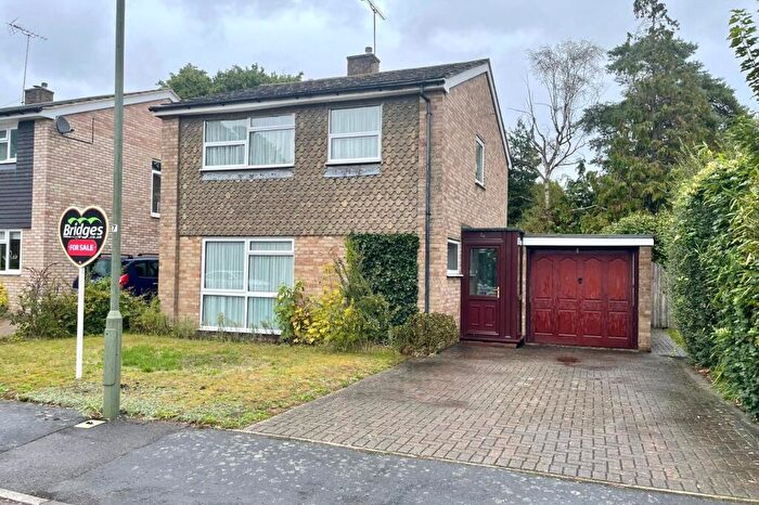 4 Bedroom Detached House For Sale In Fern Close, Frimley, Camberley, Surrey, GU16