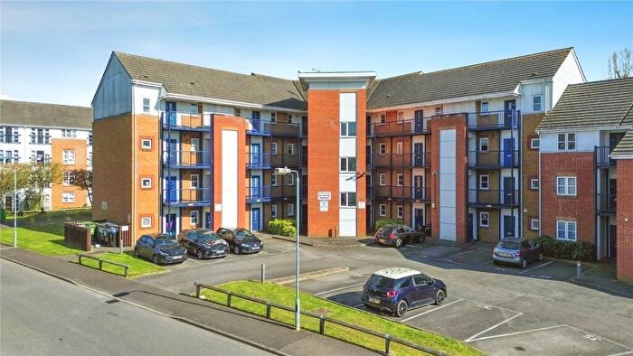 2 Bedroom Apartment For Sale In Kennet Walk, Reading, Berkshire, RG1