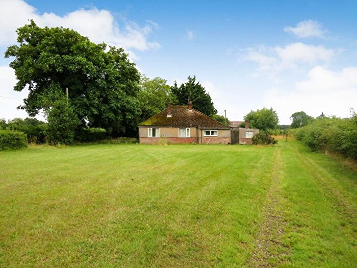 3 Bedroom Detached Bungalow For Sale In Brook Lane, Brookville, Thetford, IP26