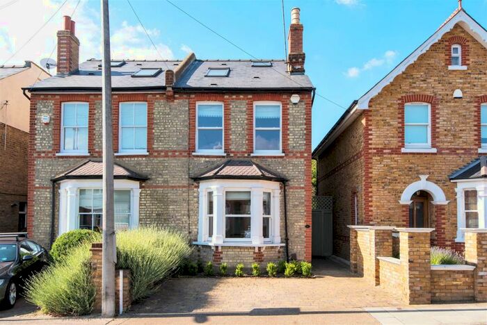 4 Bedroom Semi-Detached House To Rent In Wyndham Road, Kingston Upon Thames, KT2