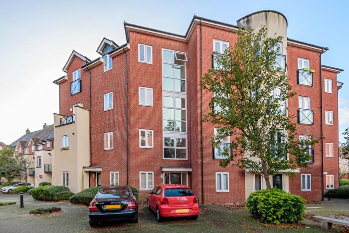 2 Bedroom Flat To Rent In Penlon Place, Abingdon, OX14