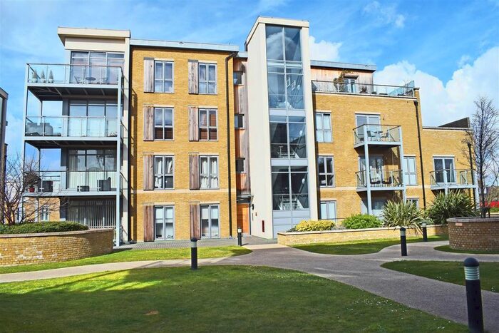1 Bedroom Flat To Rent In Blagrove Road, Teddington TW11