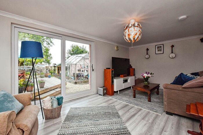 4 Bedroom Semi-Detached House For Sale In Heol Yr Ysgol, Cefneithin, Llanelli, Carmarthenshire, SA14