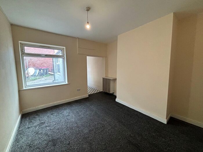 2 Bedroom Terraced House To Rent In Hatherly Rd, Eastwood, S65