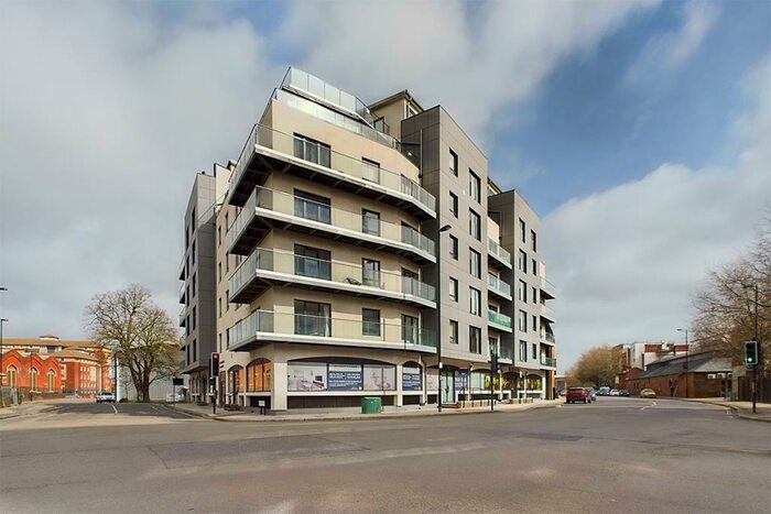 1 Bedroom House To Rent In Royal Crescent Road, Southampton, SO14