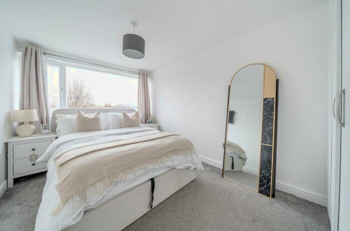 1 Bedroom Flat To Rent In Rectory Road Beckenham, BR3