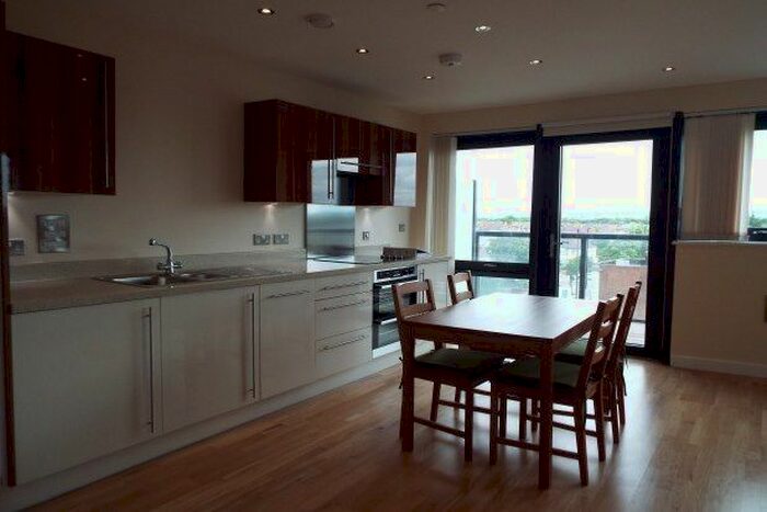 1 Bedroom Flat To Rent In A Colman Parade, Enfield, EN1