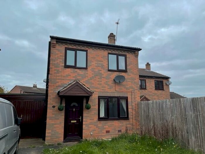 3 Bedroom House To Rent In Taupo Drive, Hucknall, Nottingham, NG15