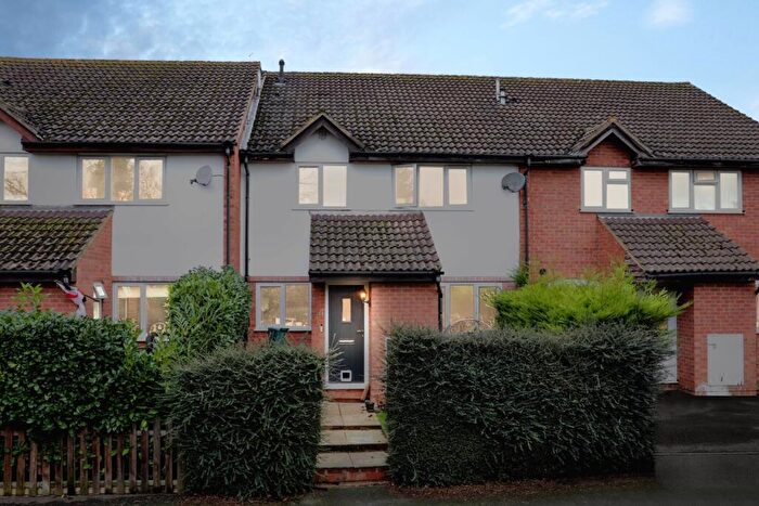 2 Bedroom Terraced House To Rent In Stonecrop Road, Guildford, GU4