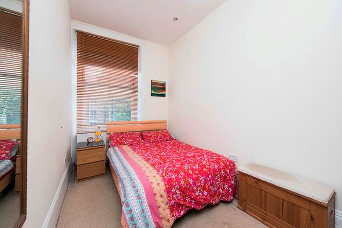 1 Bedroom Flat To Rent In Hanley Road, Finsbury Park, London, United Kingdom, N4