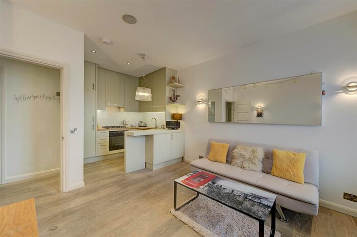 1 Bedroom Flat To Rent In Mentone Mansions, Fulham Road, SW10