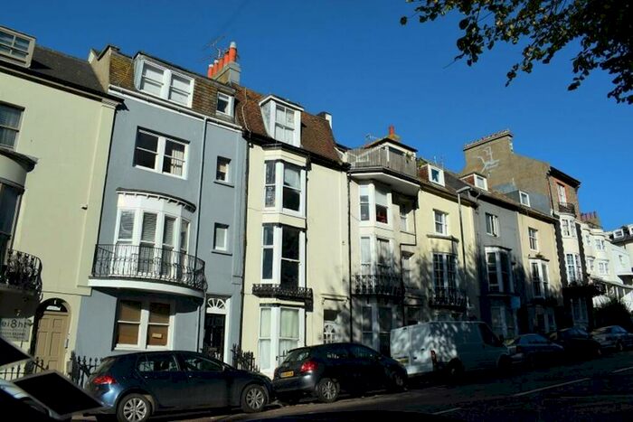 2 Bedroom Flat To Rent In Upper Rock Gardens, Brighton, ., BN2