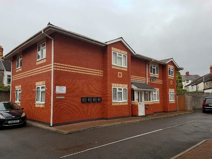 2 Bedroom Flat To Rent In Albany Court, Bangor Street, Cardiff, CF24