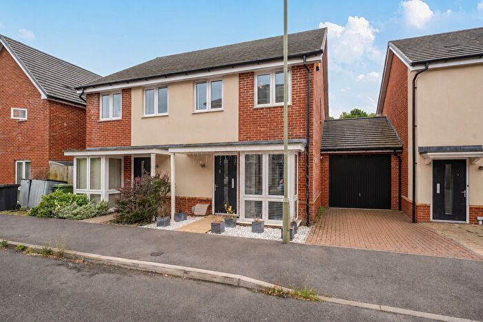2 Bedroom Semi Detached House For Sale In Blue Hut Way, Basingstoke, RG23