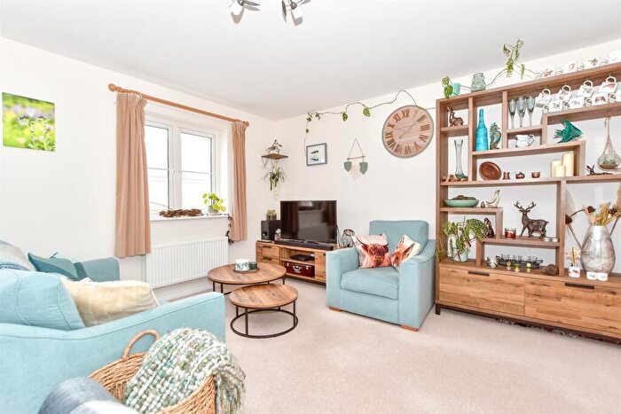 2 Bedroom Coach House For Sale In Navigation Drive, Yapton, Arundel, West Sussex, BN18