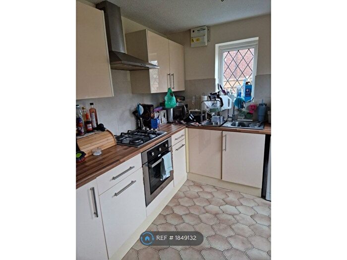 2 Bedroom Semi-Detached House To Rent In Audenshaw, Audenshaw, Manchester, M34