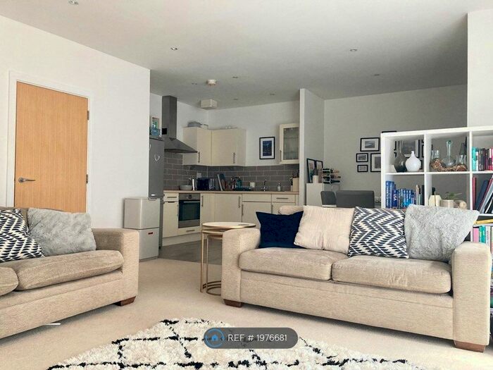 1 Bedroom Flat To Rent In Rosse Gardens, London, SE13