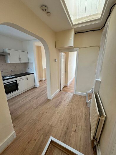 3 Bedroom Flat To Rent In Hichisson Rd, Southwark, SE15