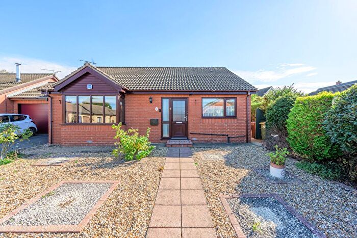 3 Bedroom Bungalow For Sale In Oak Tree Way, Harleston, IP20