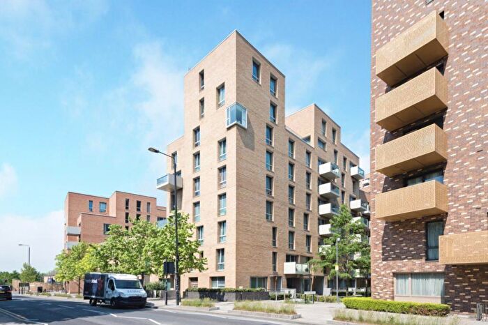 2 Bedroom Flat To Rent In Nelson Walk, Bromley By Bow, London, E3
