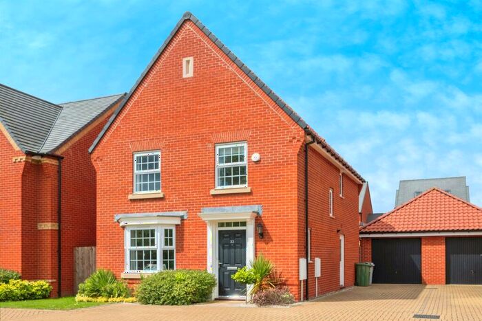 4 Bedroom Detached House For Sale In Buckenham Road, Aylsham, Norwich, NR11