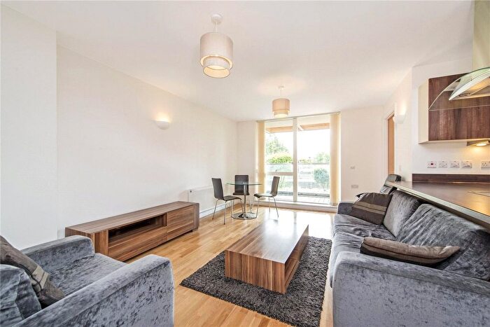3 Bedroom Flat For Sale In Ursula Gould Way, Limehouse Cut, E14