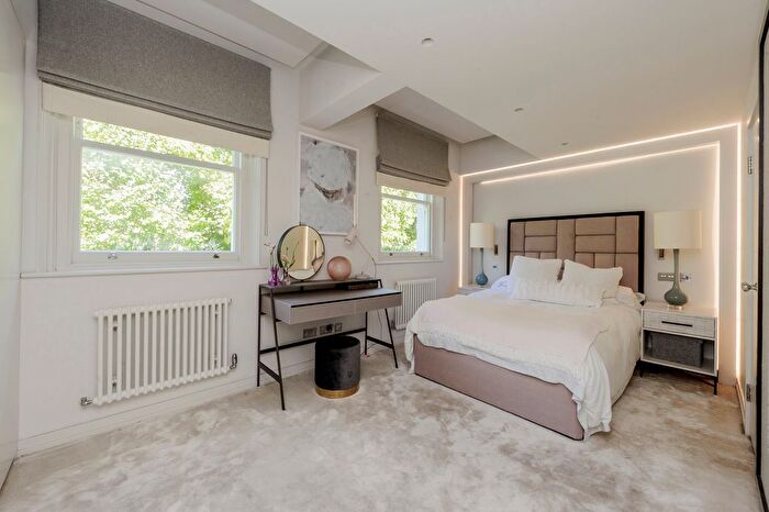 3 Bedroom Flat For Sale In Old Brompton Road, South Kensington, SW5