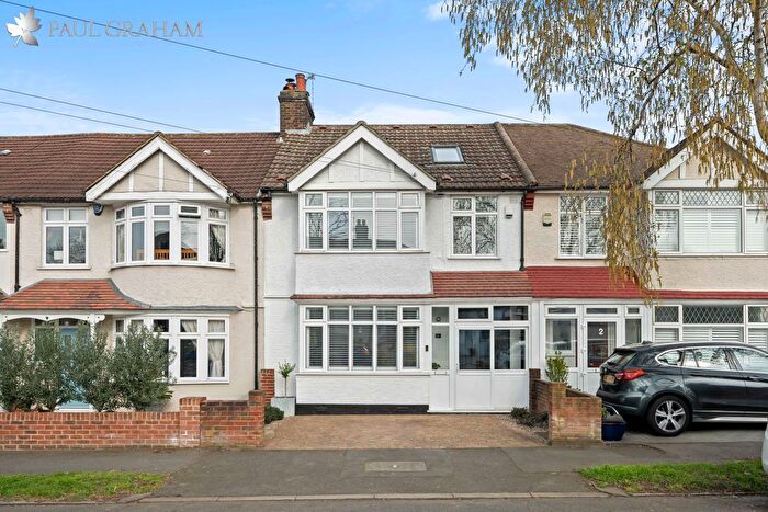 5 Bedroom Terraced House For Sale In Highview Avenue, Wallington, Surrey, SM6