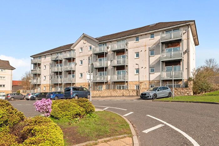 2 Bedroom Flat For Sale In Hawk Brae, Livingston, EH54