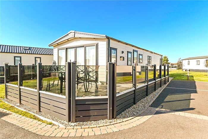 2 Bedroom Mobile/park Home For Sale In Clifftop View, Hoburne Naish Holiday Park, Barton On Sea, Hampshire, BH25