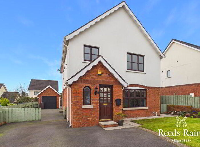 3 Bedroom Detached House For Sale In Kingsland Park, Carrickfergus, BT38