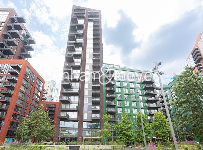 1 Bedroom Flat To Rent In Viaduct Gardens, London, SW11