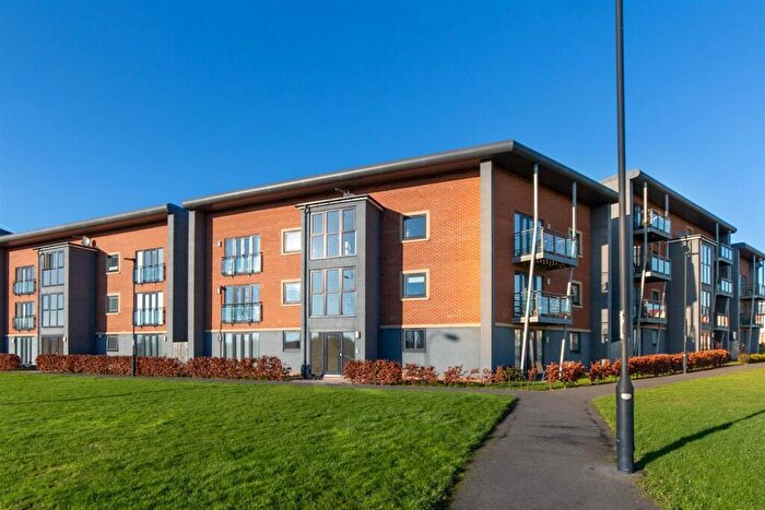 2 Bedroom Flat For Sale In Elmwood Park Court, Newcastle Upon Tyne, NE13