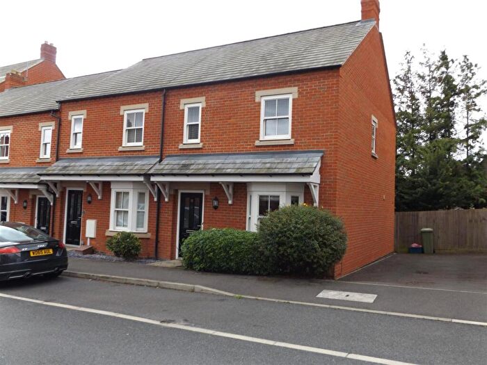 3 Bedroom House To Rent In Barr Piece, Wolverton, Milton Keynes, MK12