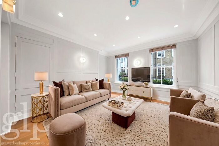 2 Bedroom Flat To Rent In Monmouth Street, London, WC2H