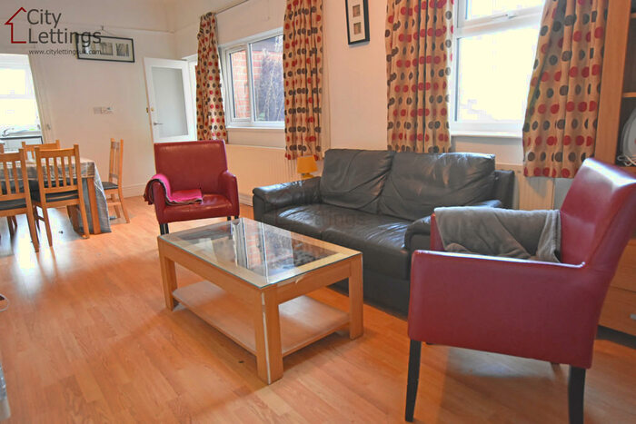 2 Bedroom Flat To Rent In Forest Road West, Arboretum, NG7