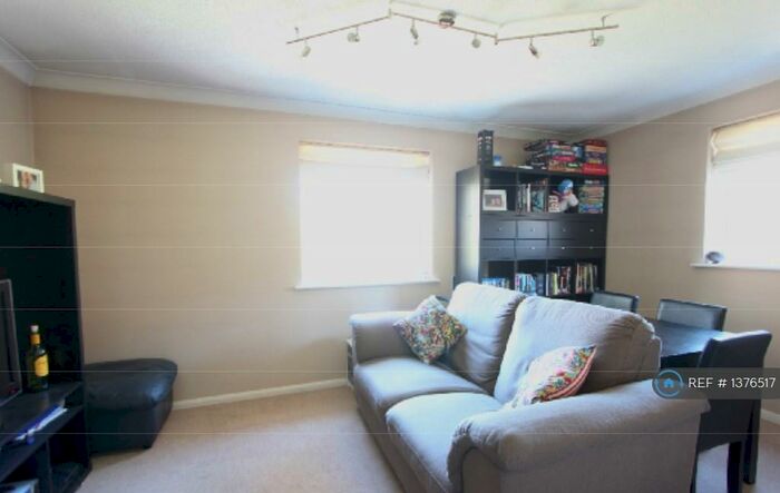 1 Bedroom Flat To Rent In Romsey Road, Winchester, SO22