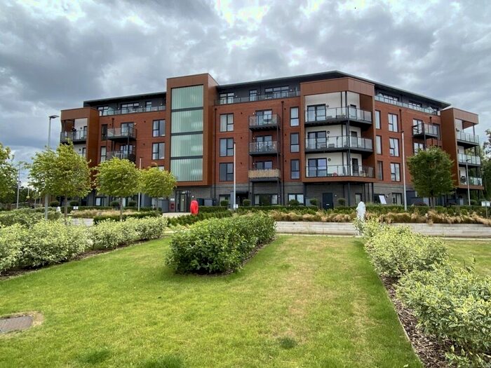 2 Bedroom Serviced Apartments To Rent In Bell Flower Lodge, Harold Wood, RM3