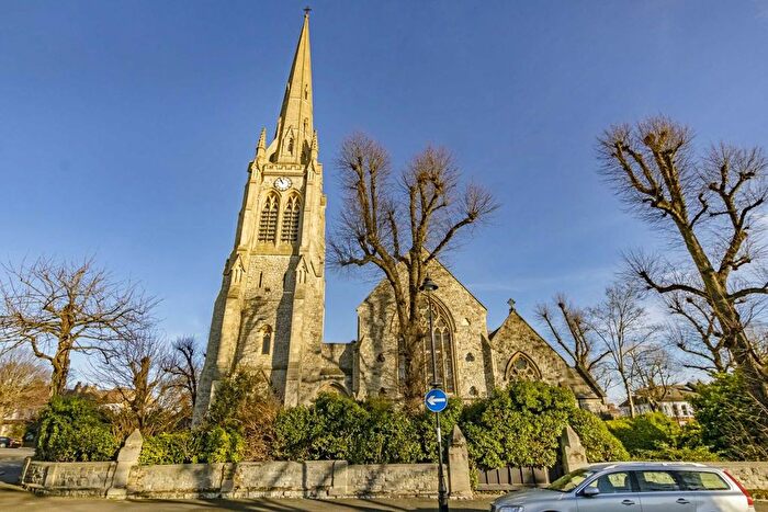 1 Bedroom Flat To Rent In The Avenue, London, W13